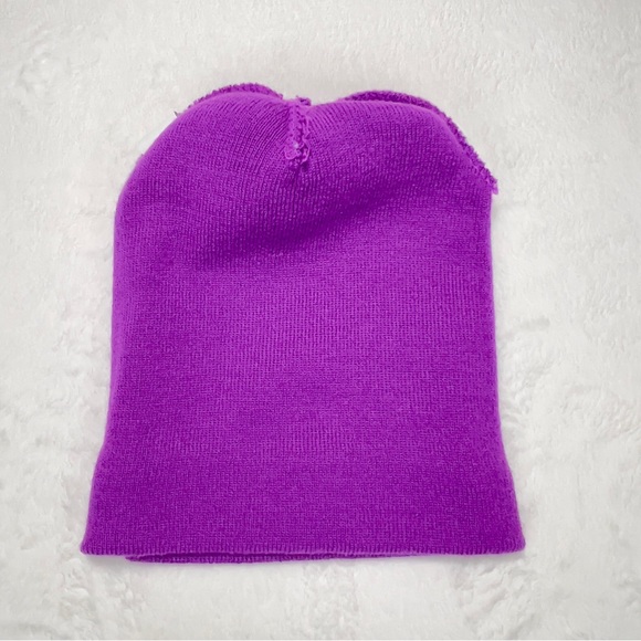 The House Beanie OS Fits All Purple Grey Pom Pom Snowboard Shop Never Worn! - Picture 8 of 9